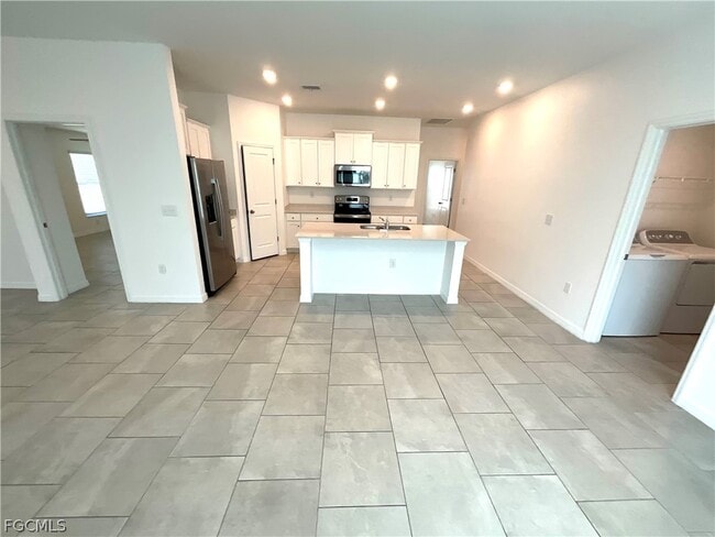 Building Photo - 3905 Treasure Oak Wy