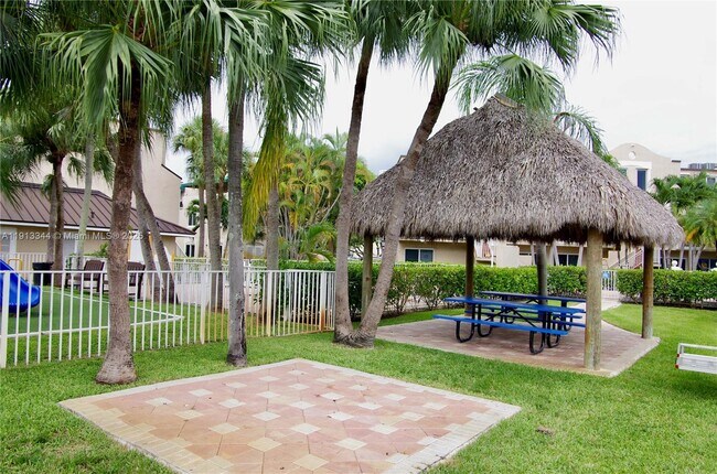 Building Photo - 675 NW 85th Ct