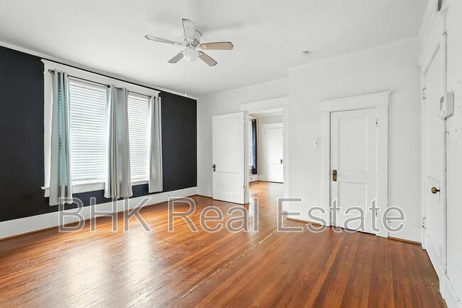 Building Photo - 4920 Victor St