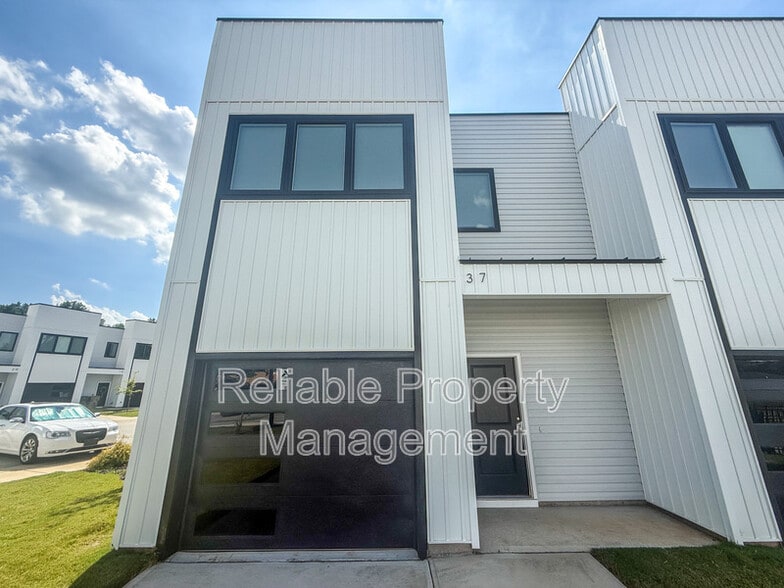 Primary Photo - 37 N Laird Dr