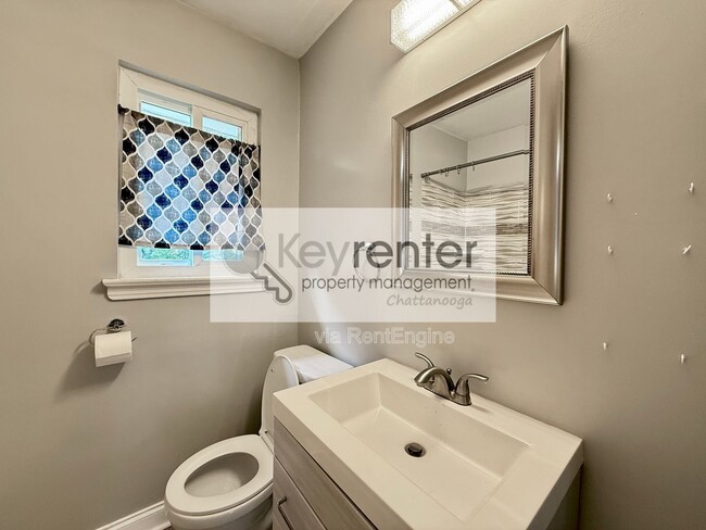 Building Photo - 7813 Holiday Hills Cir