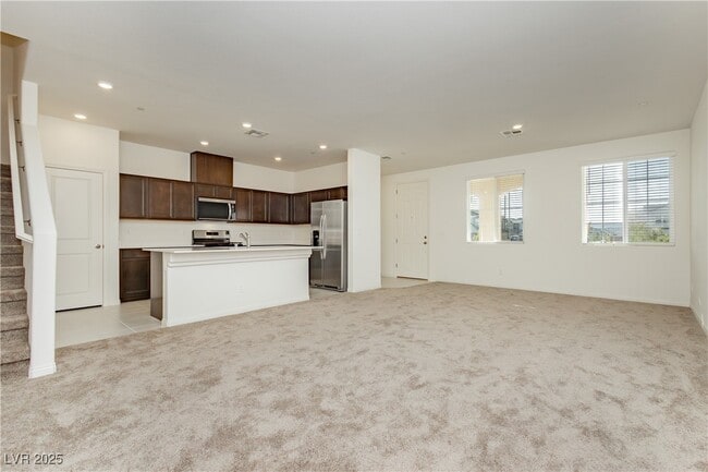 Building Photo - 2768 V. Napoli