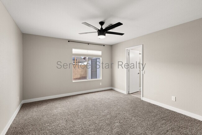 Building Photo - 1408 E Carson Rd