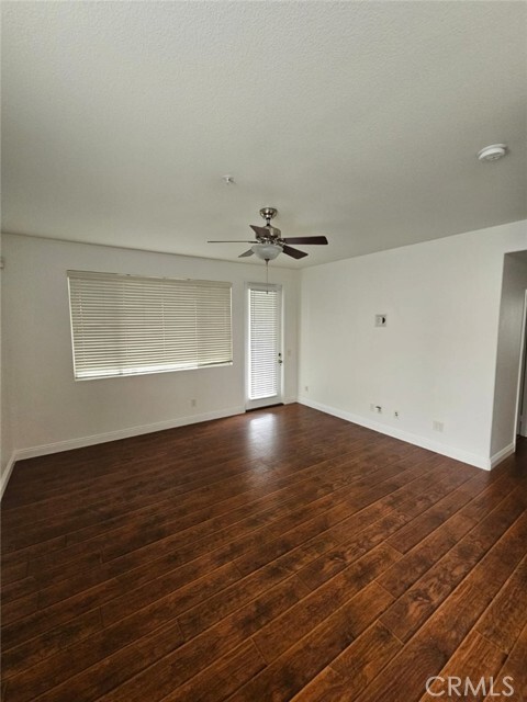 Building Photo - 5800 Oakdale Ln