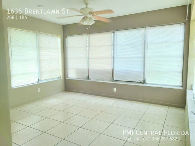Building Photo - Deltona Bungalow