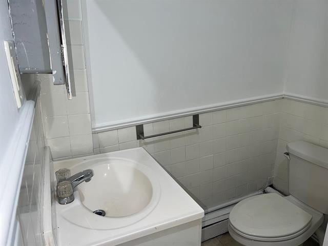 Building Photo - 107 Hancock Ave