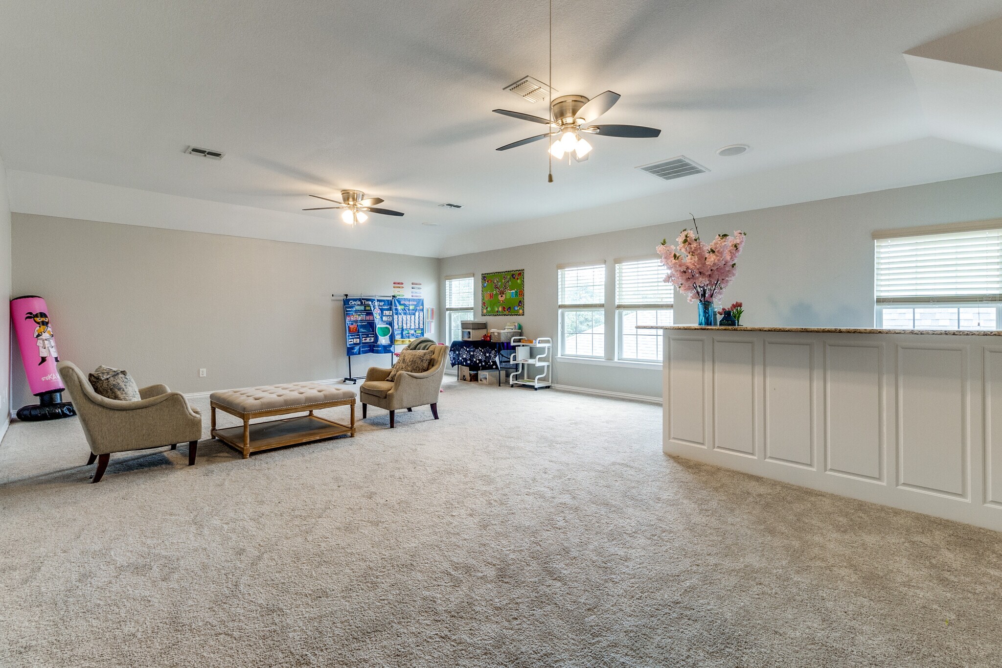 Building Photo - 10829 Dixon Branch Dr