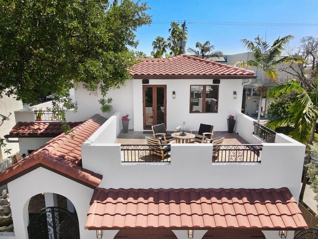 Building Photo - 1312 SE 2nd Ct