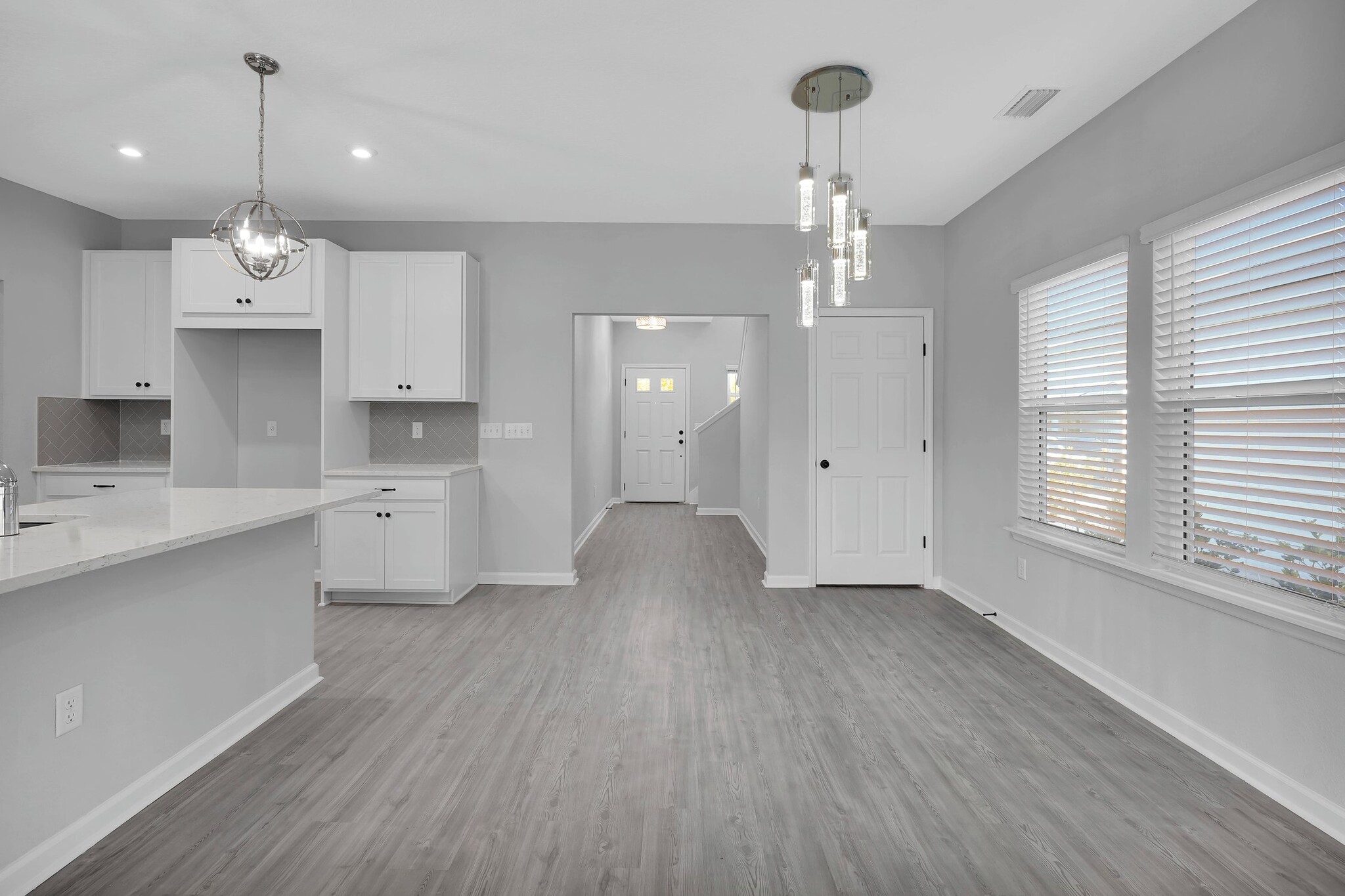 Building Photo - 162 Dahlia Falls Dr