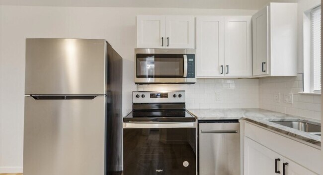 Building Photo - 1118 Ebert Ave