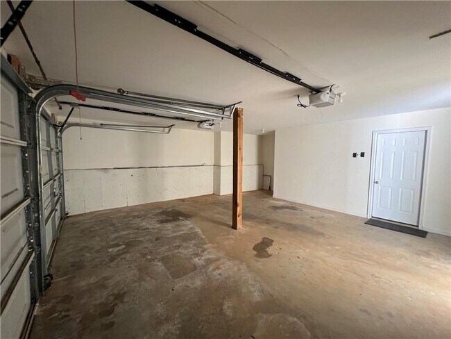 Building Photo - 4715 Deer Crossing Ct
