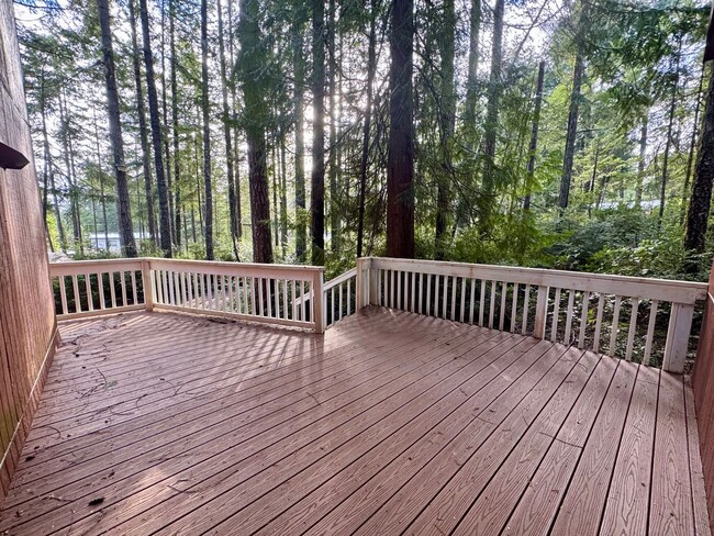 Building Photo - Cozy Cabin Retreat in Lake Limerick!