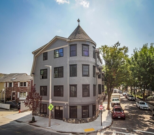 Building Photo - 57 Savin Hill Ave