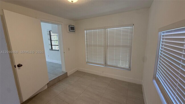 Building Photo - 8125 NW 6th Ct