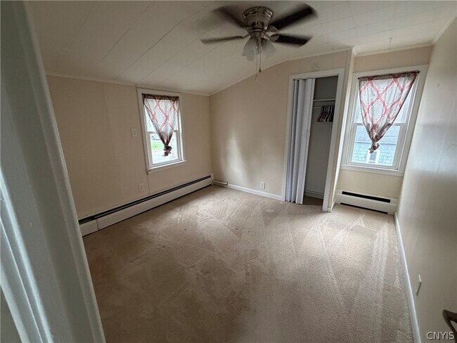 Building Photo - 104 Orchard Ave