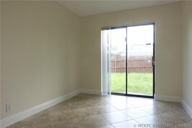 Building Photo - 10838 Winding Creek Way