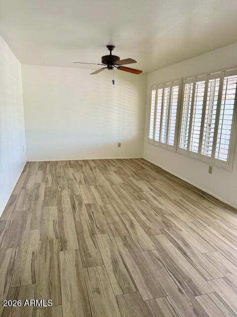 Building Photo - 15430 N Bowling Green Dr