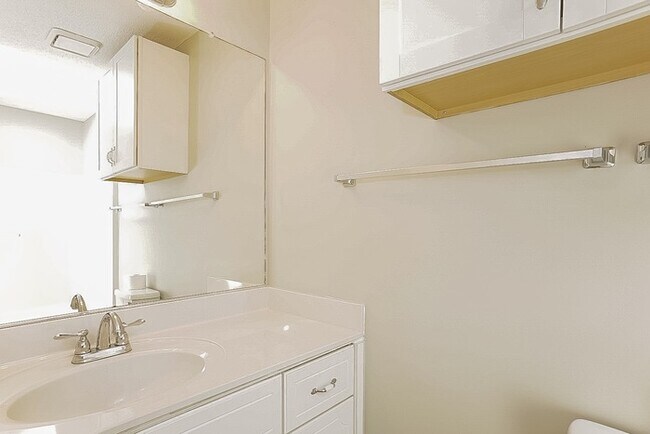 Building Photo - Lovely 3 Bedroom in Hephzibah, GA!