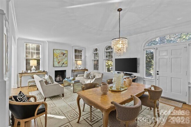 Building Photo - 609 Queens Rd