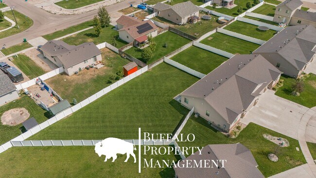 Building Photo - 4211 Roy Cir
