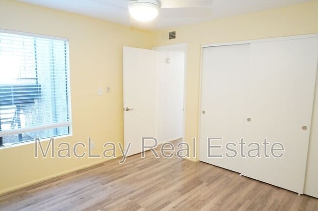 Building Photo - 10115 E Mountain View Rd