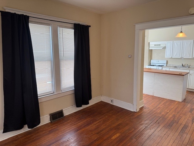 Living Room - 407 Highland Ave