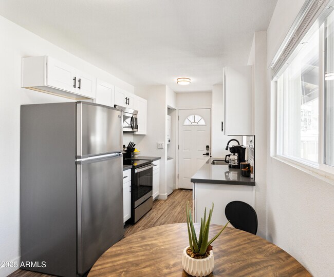 Building Photo - 4625 N 73rd St