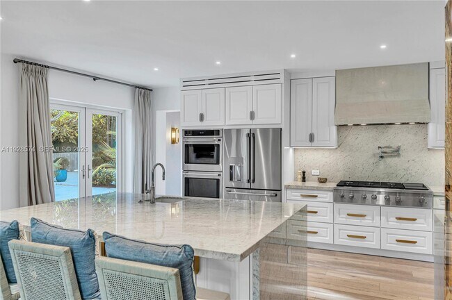 Building Photo - 607 Melaleuca Ln