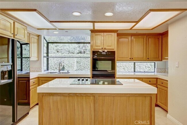 Building Photo - 2936 Calle Frontera
