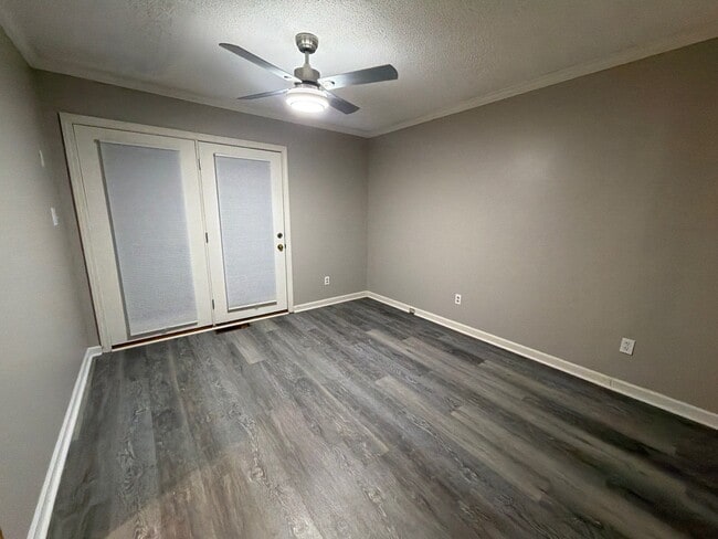 Building Photo - 4019 Piedmont Dr SE