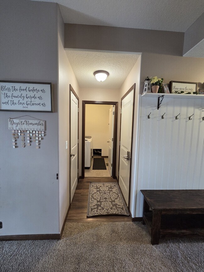 Building Photo - 4121 Mockingbird Ln