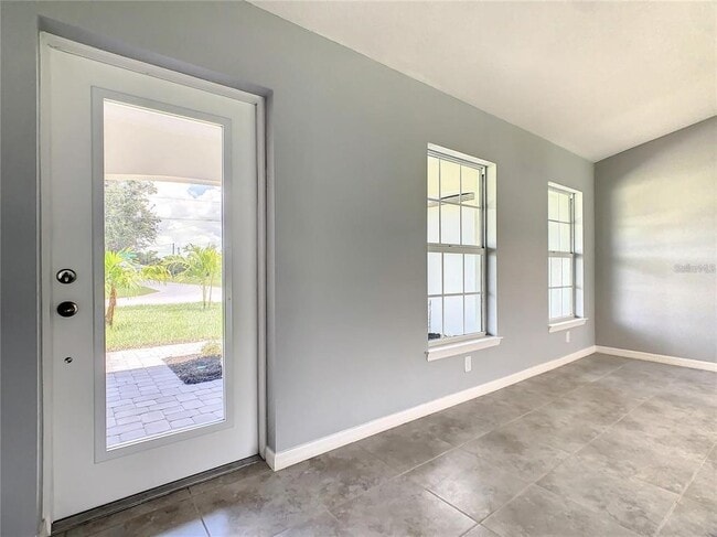 Building Photo - 27307 Tierra Del Fuego Cir