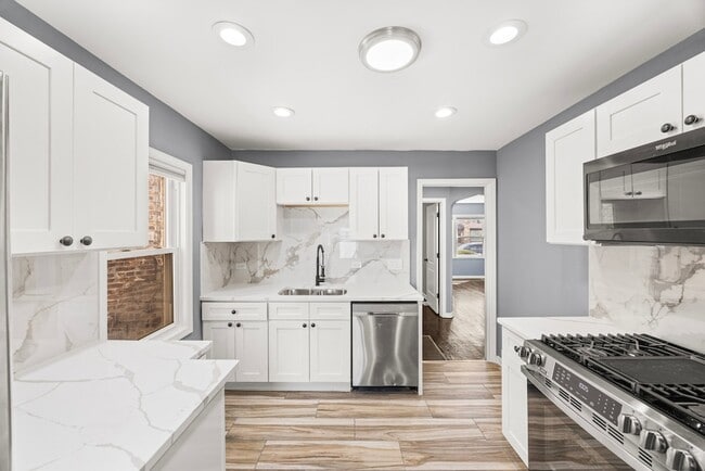 Building Photo - 9740 S Prairie Ave