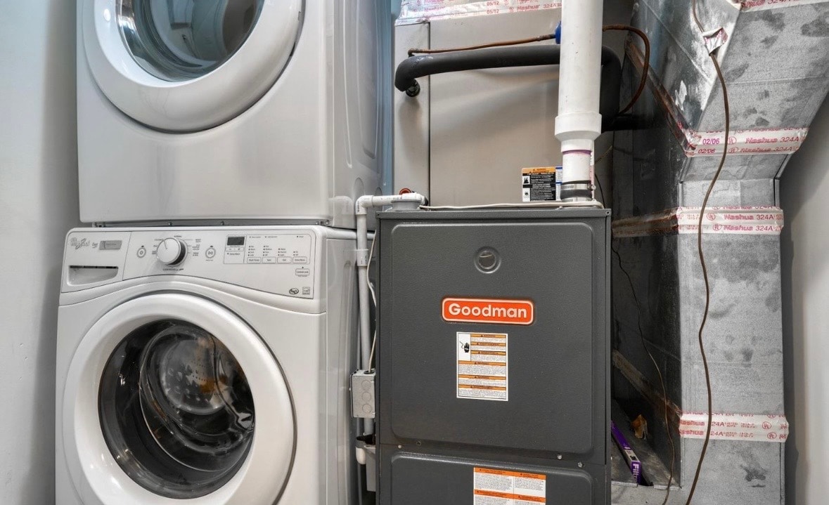 Laundry - 214 S Regester St