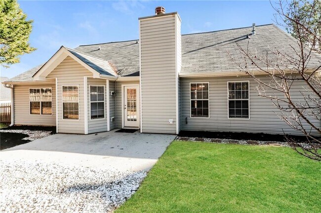 Building Photo - 2323 Heatherton Cir