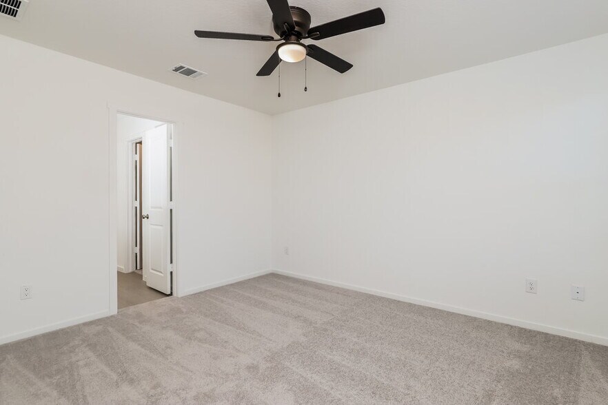 Building Photo - 11533 Chestnut Barr Dr