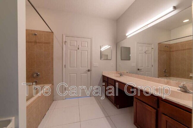 Building Photo - 10224 Vickers Ridge Dr