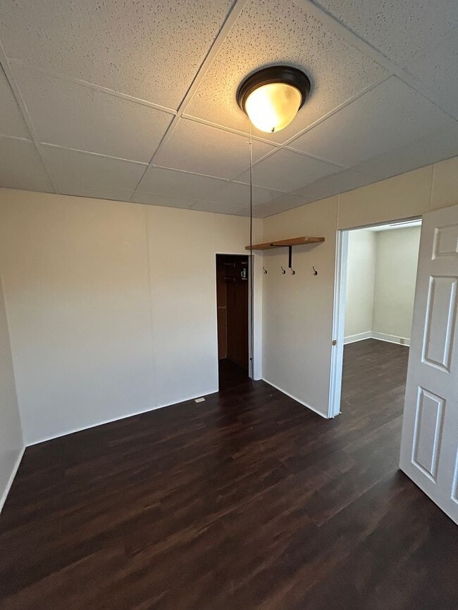 Building Photo - 1121 E 3rd St