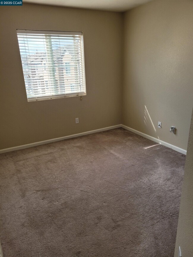 Building Photo - 4764 Central Pkwy