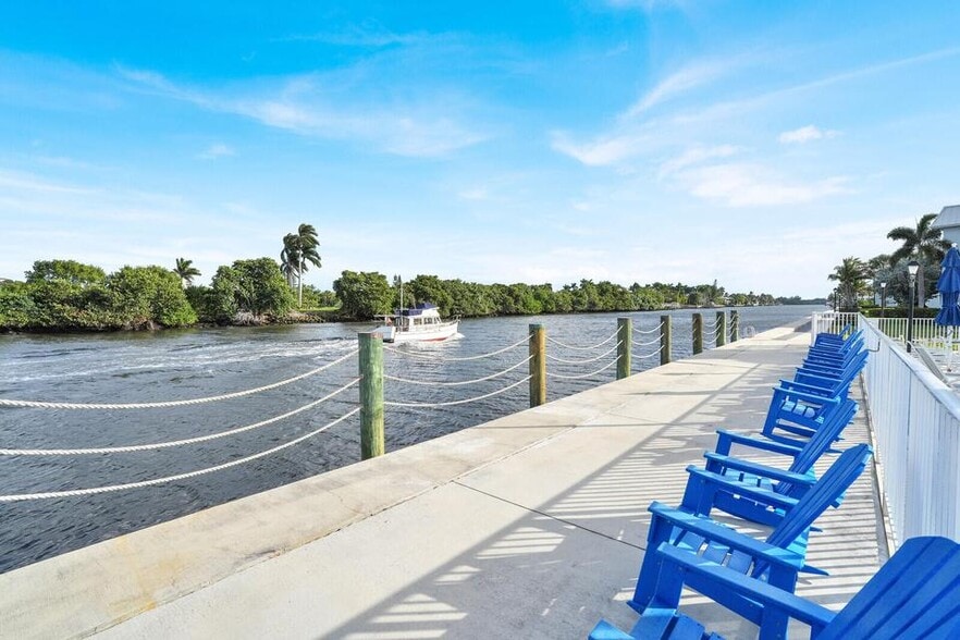 Building Photo - 32 Colonial Club Dr