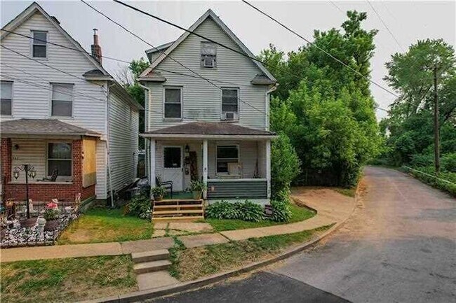 Building Photo - 549 W Wayne St