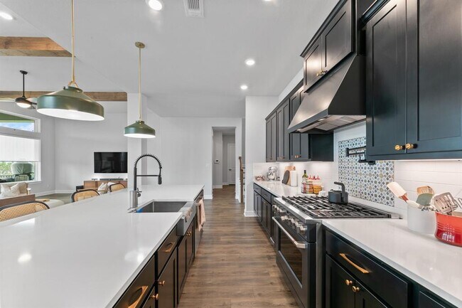Building Photo - 1801 Headwaters Blvd
