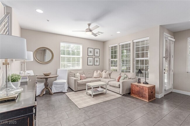 Building Photo - 3165 Via Como