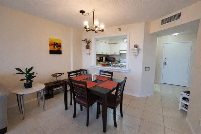 Building Photo - 2333 Feather Sound Dr