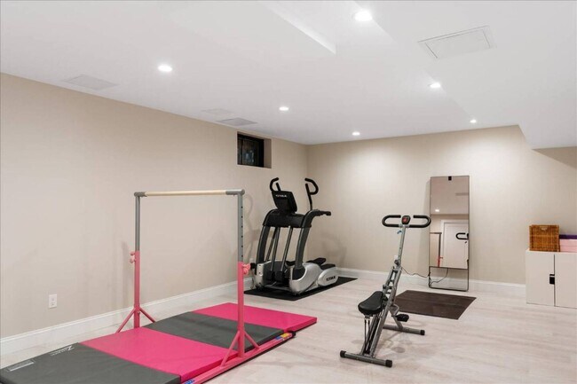 Building Photo - 40 Hidden Cove Ct