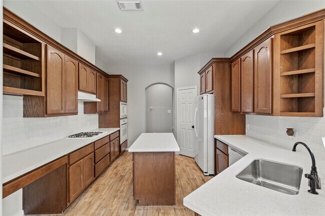 Building Photo - 521 Ironwood Forest Dr