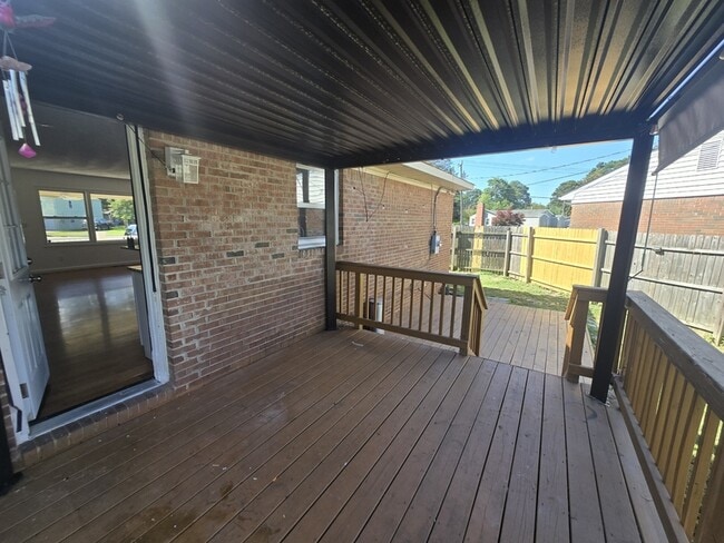 Building Photo - 1221 Wingfield Ave
