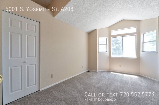 Building Photo - 6001 S Yosemite St