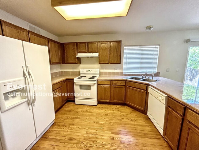 Building Photo - 7324 Edgebrook Dr