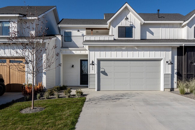 Building Photo - 4200 W Lovegood Ln